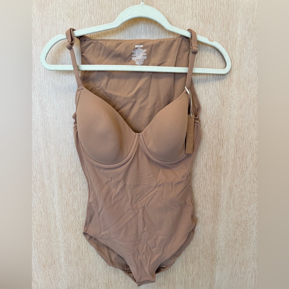 SKIMS Nude Fits Everybody Back Smoother Brief Bodysuit Shapewear - NWT